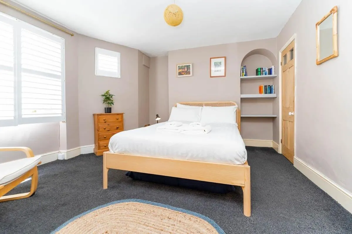 Host & Stay - Waterloo Apartment Brighton